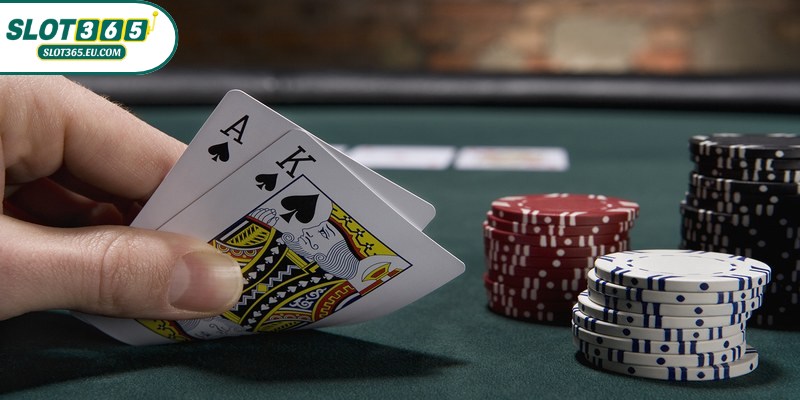 Blackjack là trò chơi đối kháng trực tiếp hấp dẫn giữa người chơi và nhà cái