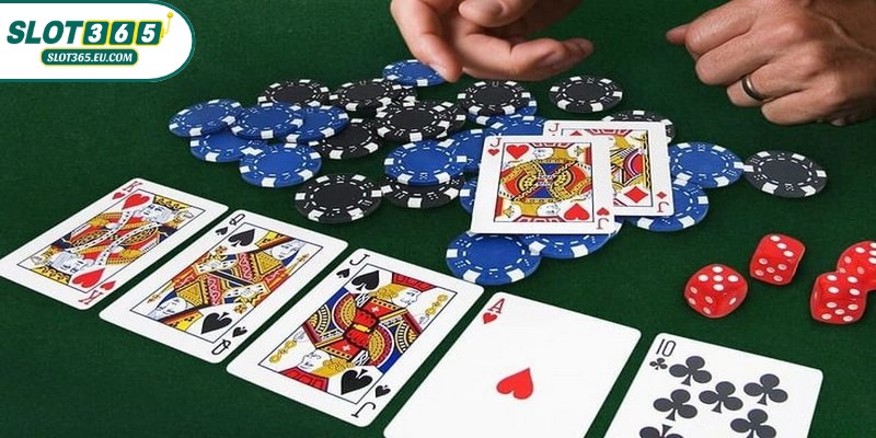 Sâm Lốc là trò chơi bài truyền thống đặc sắc và hấp dẫn